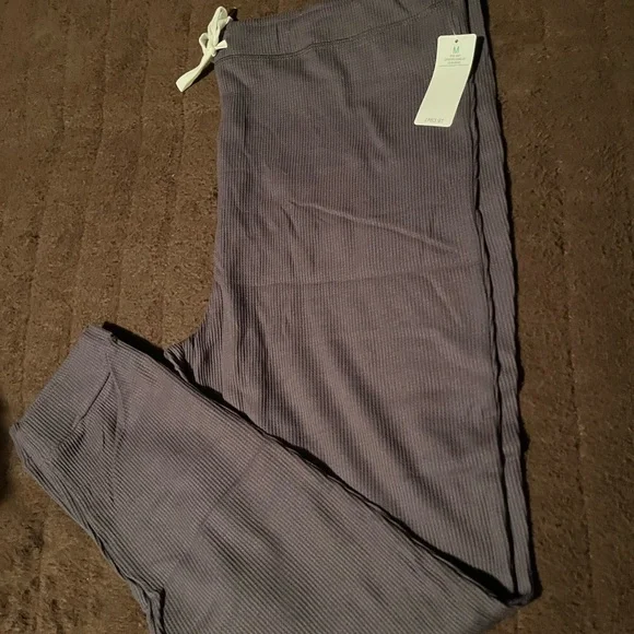 NWT-Cozy pants and shirt sleepwear - Picture 3 of 8